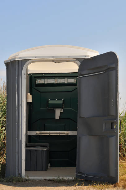 Best Portable restroom trailer rental  in Cedar Heights, MD